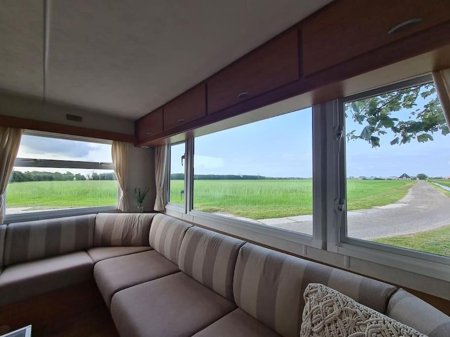 Chalet 'Como La Flor' Julianadorp Flowerfields Overview! Bagian luar foto