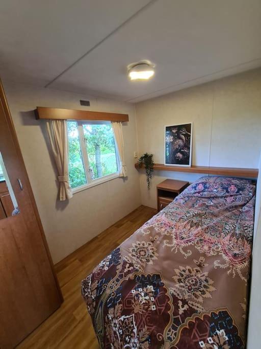 Chalet 'Como La Flor' Julianadorp Flowerfields Overview! Bagian luar foto