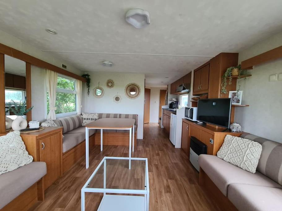 Chalet 'Como La Flor' Julianadorp Flowerfields Overview! Bagian luar foto